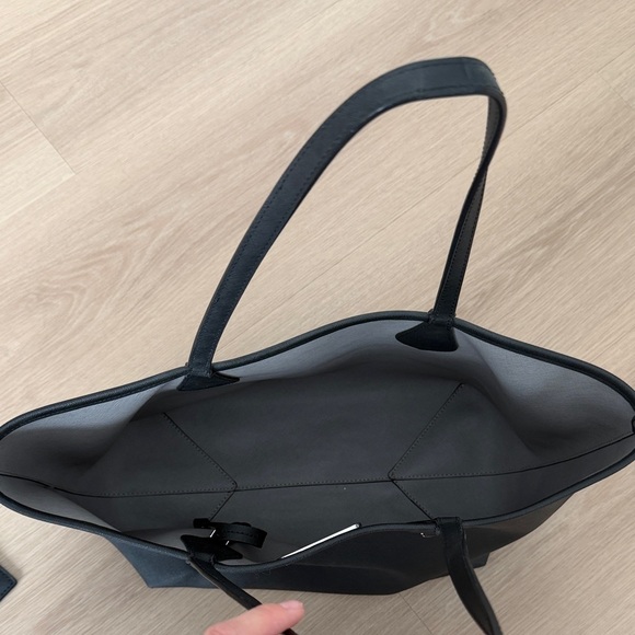 Michael Kors Black Tote with Pouch - Picture 5 of 14